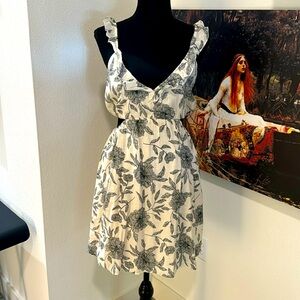 A&F Summwr Dress - NWOT - never worn as I lack breasts 😭 - brand new